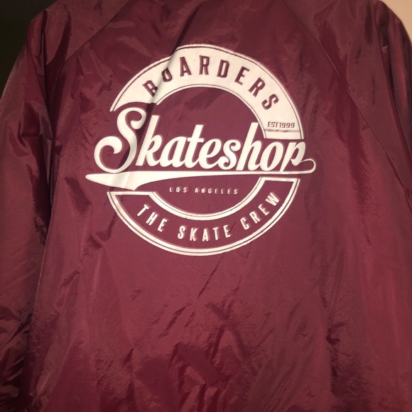 Maroon Boarders Windbreaker - Picture 5 of 5